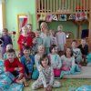 Paní Hanka Ježová přečetla dětem příběh z knihy "Bubetka a Smítko"