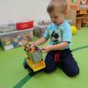 Hry u zvídálků, návštěva v kuchyni a vycházka se stonožkou